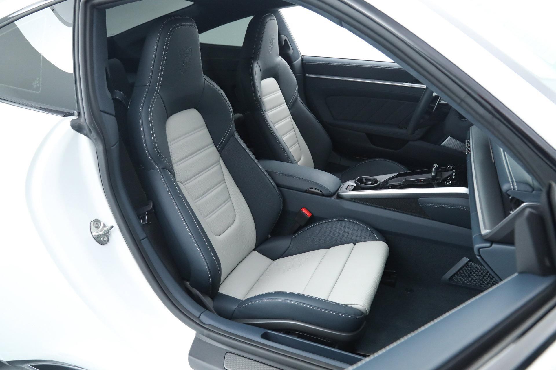 Used 2025 Porsche 911 Turbo S image 18