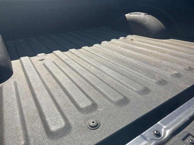 Used 2022 Ford F150 Lariat w/ Equipment Group 502A High AWD/4WD image 8