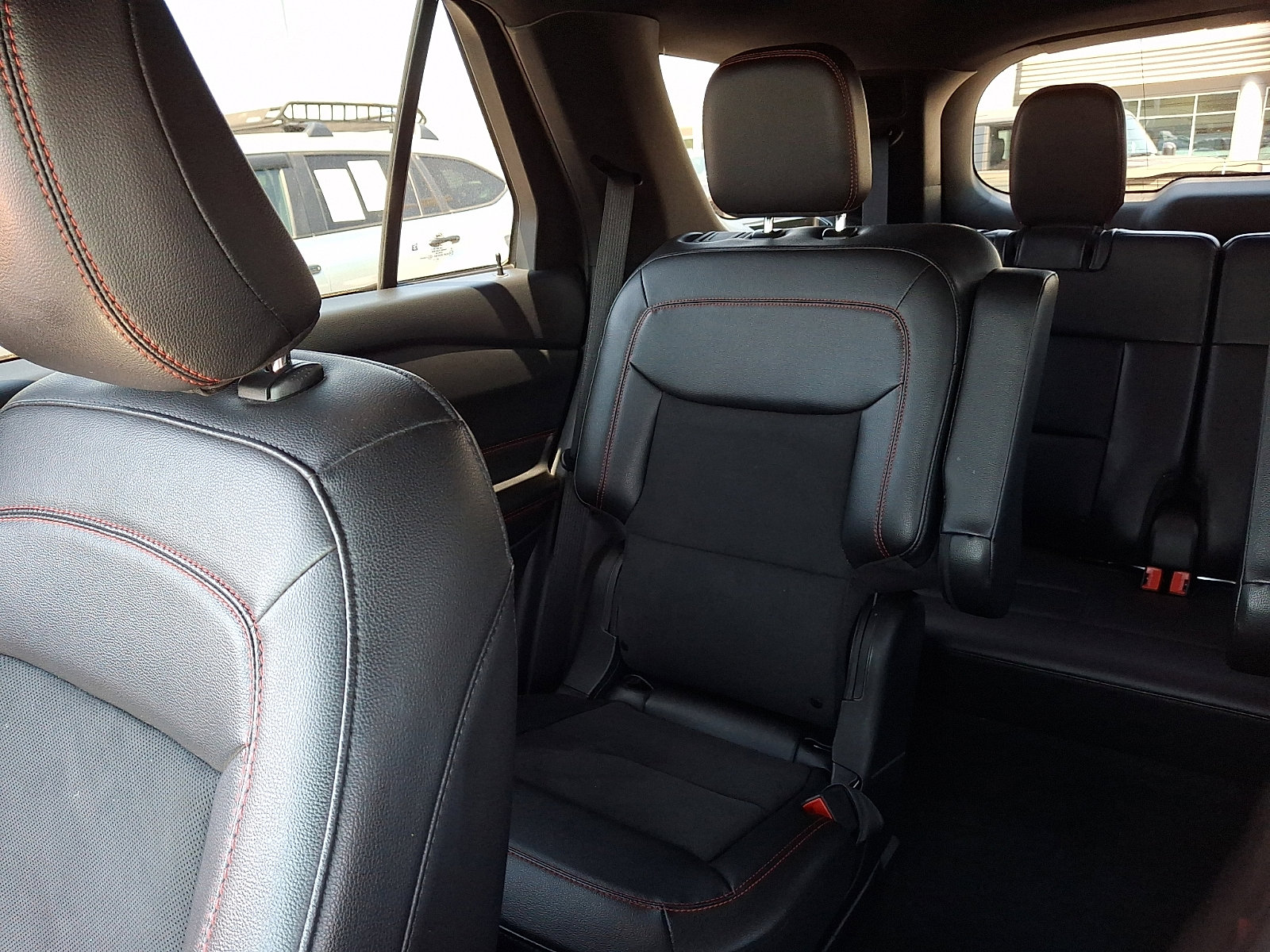 Certified 2022 Ford Explorer ST-Line w/ Class IV Trailer Tow Package AWD/4WD image 15