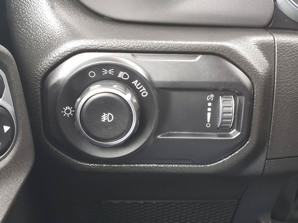 Certified 2023 Jeep Wrangler Sport AWD/4WD image 21