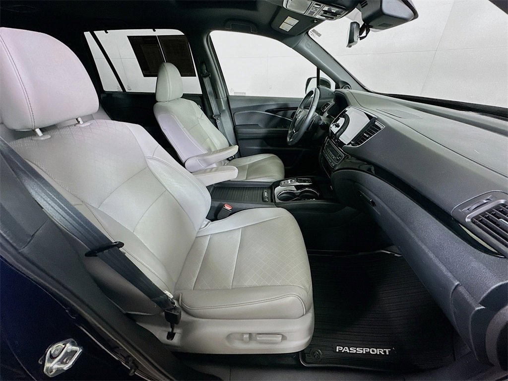 Used 2023 Honda Passport Elite image 12