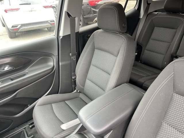 Used 2023 GMC Terrain SLE w/ Driver Convenience Package FWD image 23
