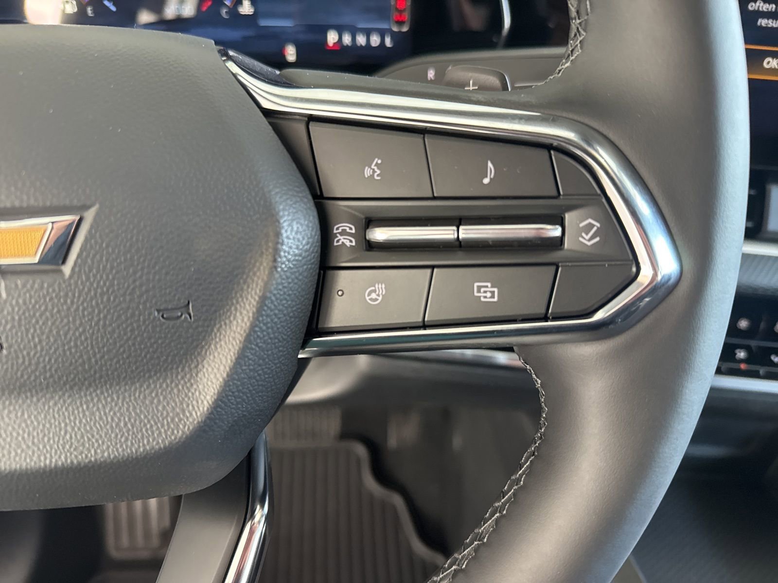 New 2026 Chevrolet Equinox LT w/ Convenience Package II FWD image 22