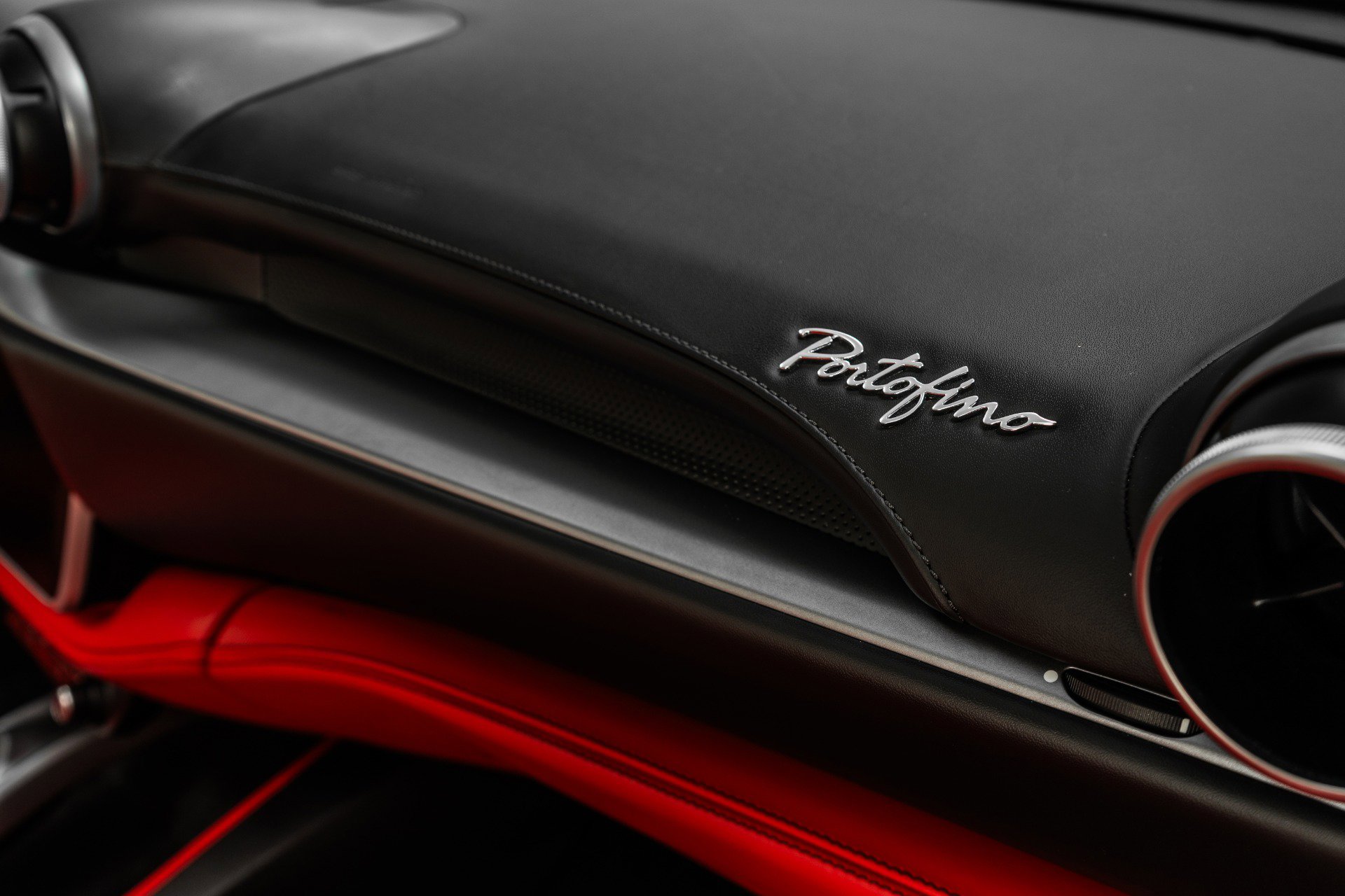 Used 2020 Ferrari Portofino image 29