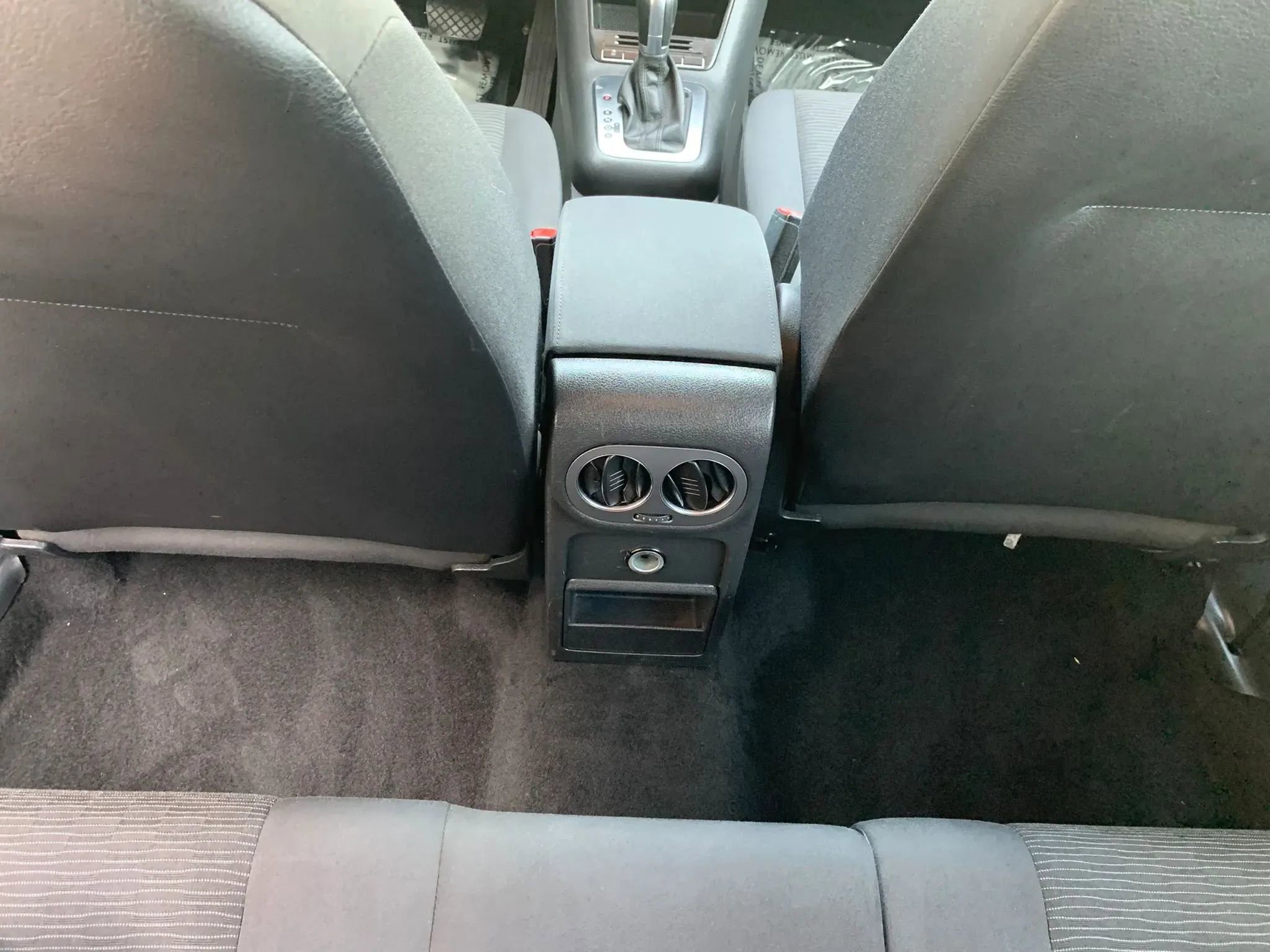 Used 2015 Volkswagen Tiguan S image 15