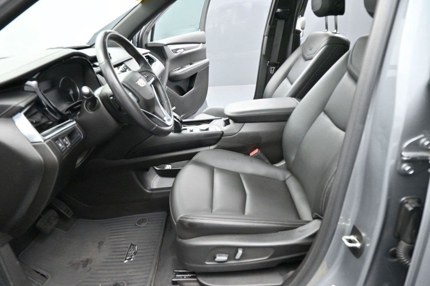 Used 2024 Cadillac XT6 Luxury FWD image 15