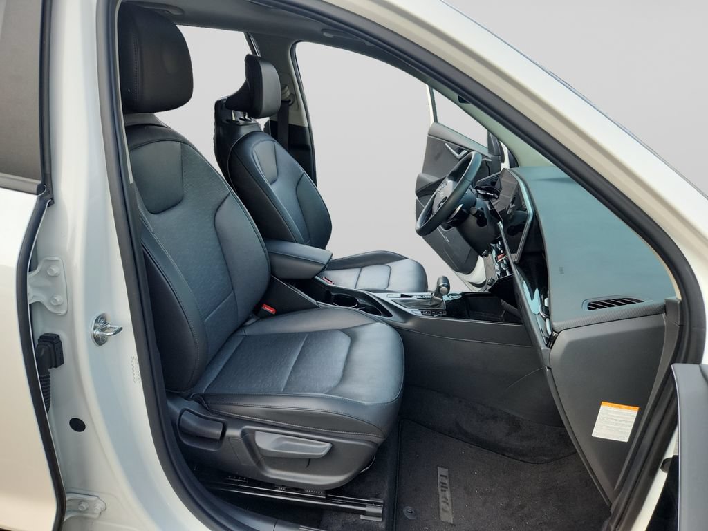 Certified 2024 Kia Niro SX Touring FWD image 16
