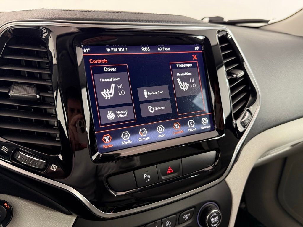 Used 2019 Jeep Cherokee Limited image 27