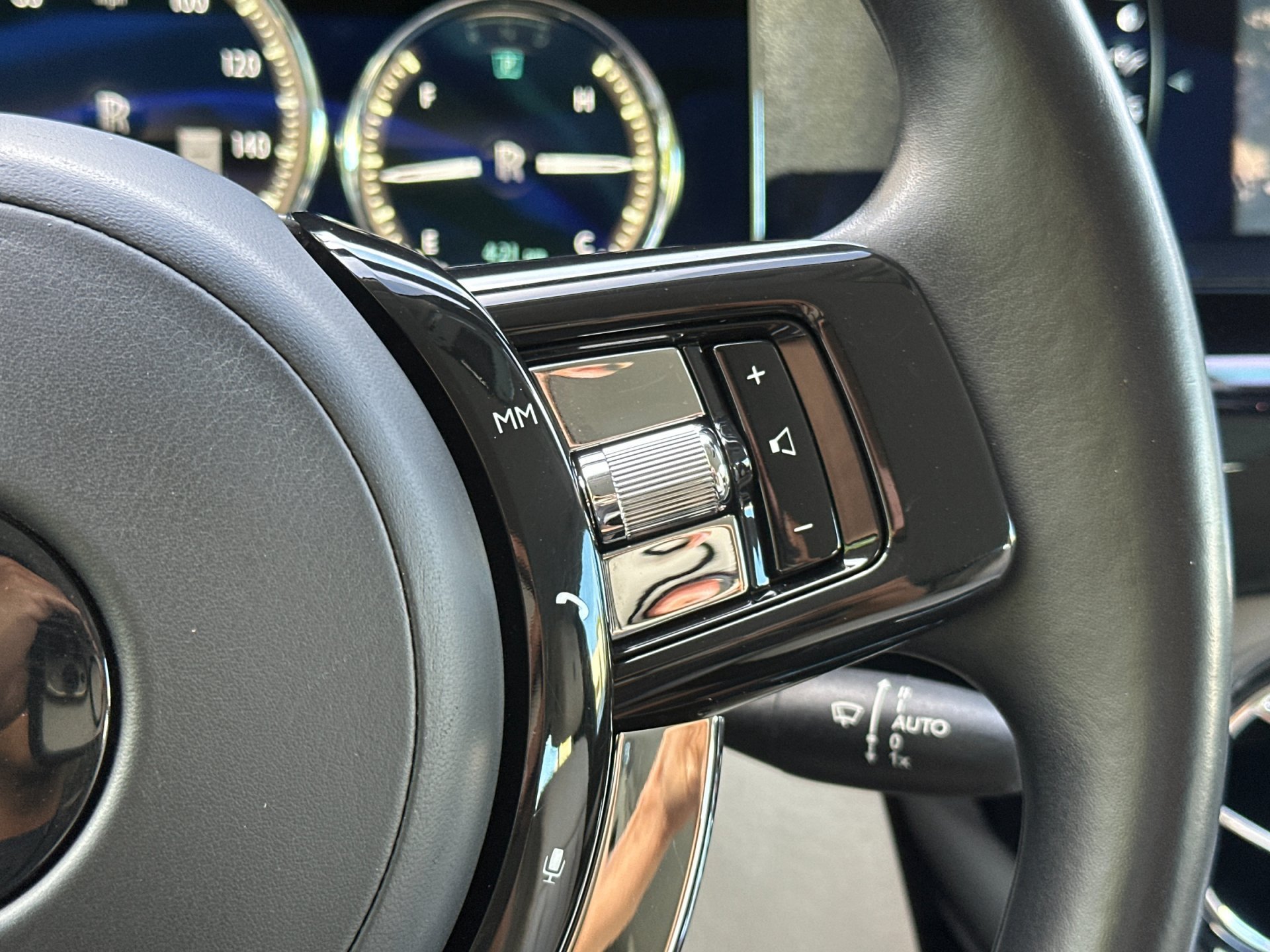 Certified 2018 Rolls-Royce Phantom Extended Wheelbase RWD image 27