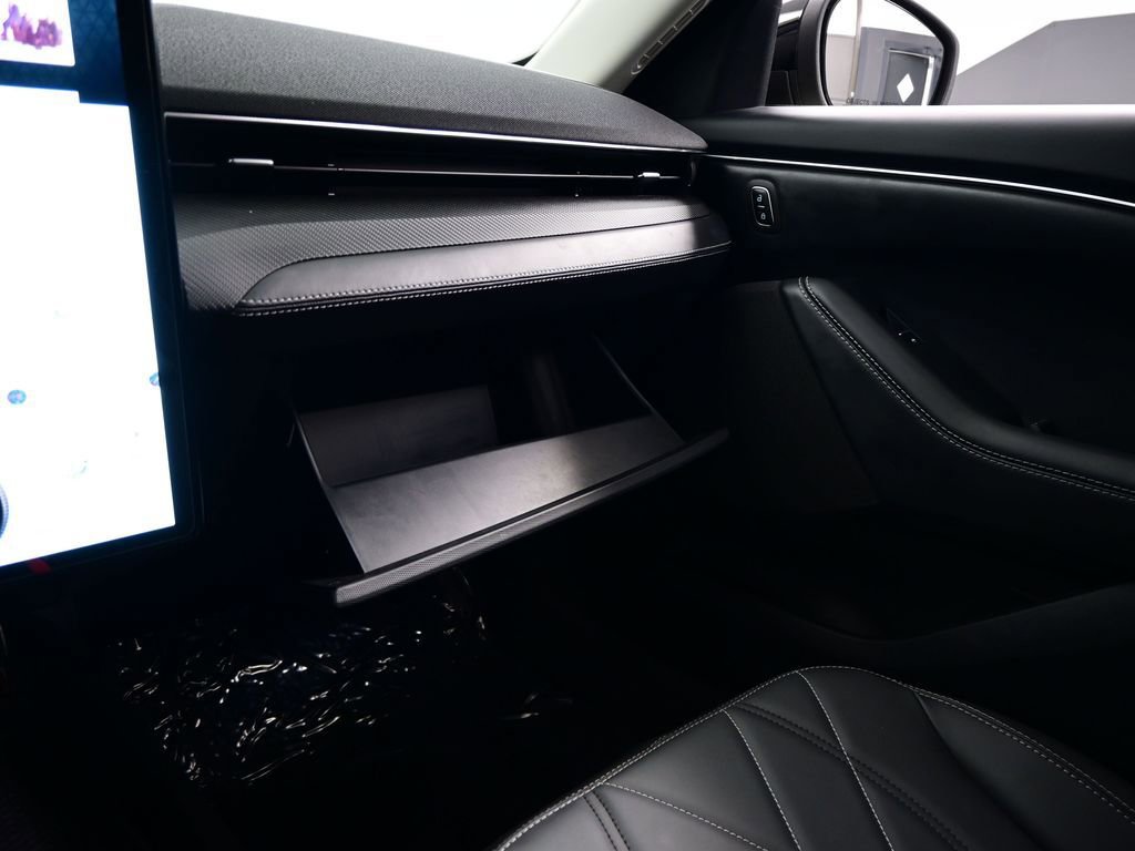 Used 2025 Ford Mustang Mach-E Select image 22
