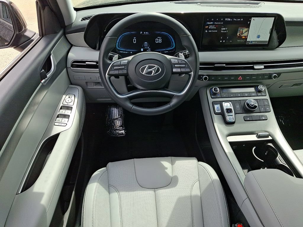 Used 2025 Hyundai Palisade SEL FWD image 11