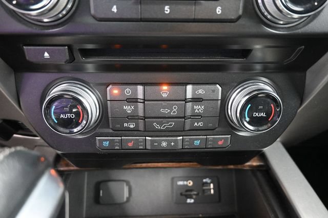 Used 2015 Ford F150 Platinum w/ Equipment Group 701A Luxury AWD/4WD image 21