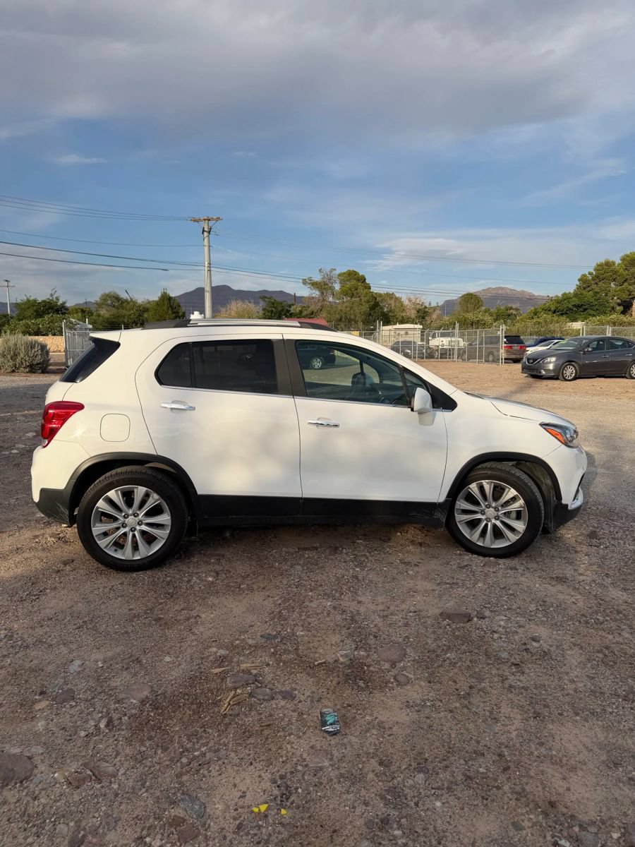Used 2018 Chevrolet Trax Premier FWD image 3