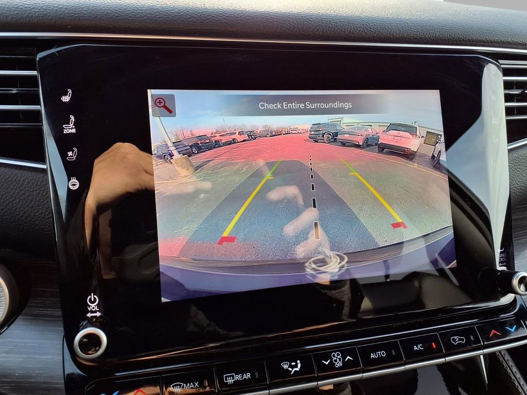 Certified 2024 Jeep Wagoneer Series II w/ Flexible Seating Group AWD/4WD image 6