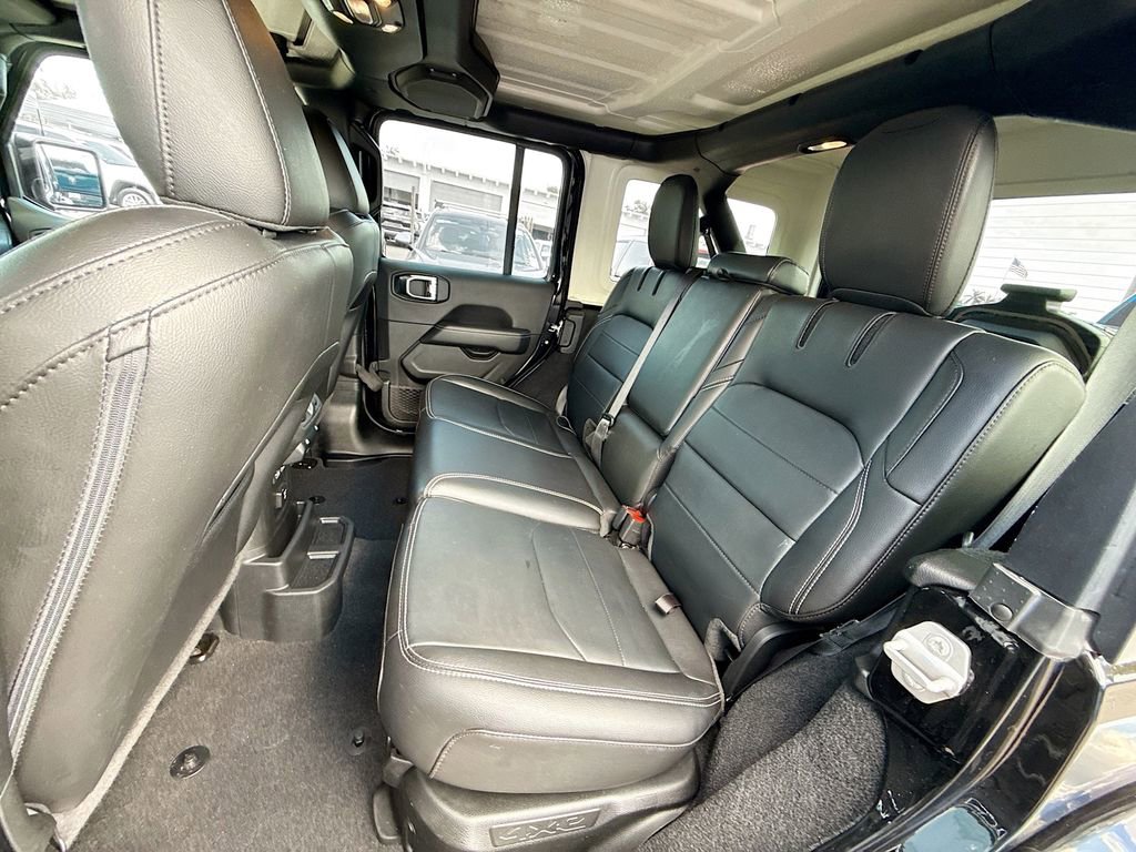 Used 2023 Jeep Wrangler Unlimited Sahara w/ Cold Weather Group image 27