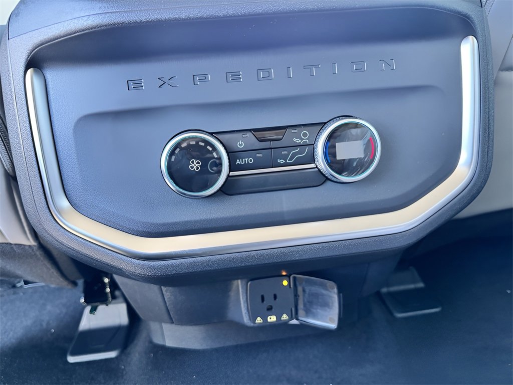 New 2025 Ford Expedition Max Active image 33