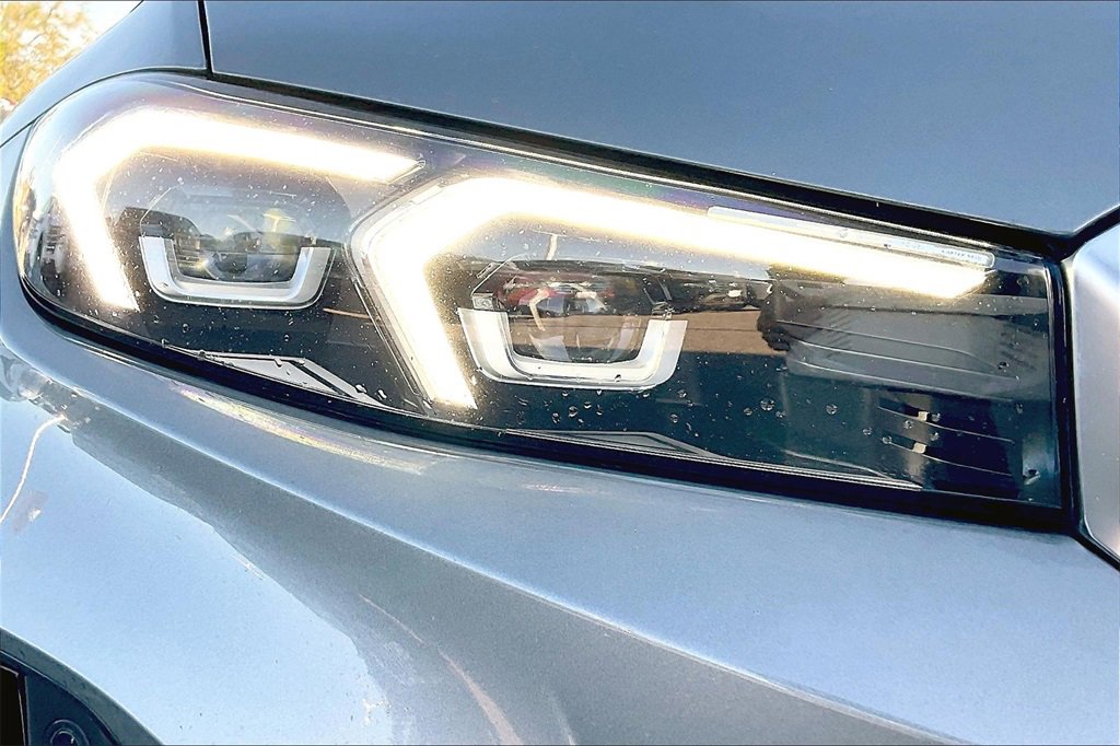 Used 2024 BMW 330i Sedan w/ Convenience Package image 29