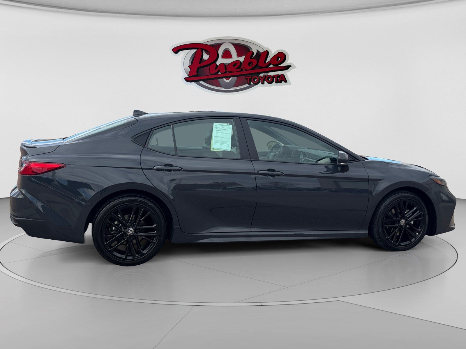 Used 2025 Toyota Camry SE FWD image 6