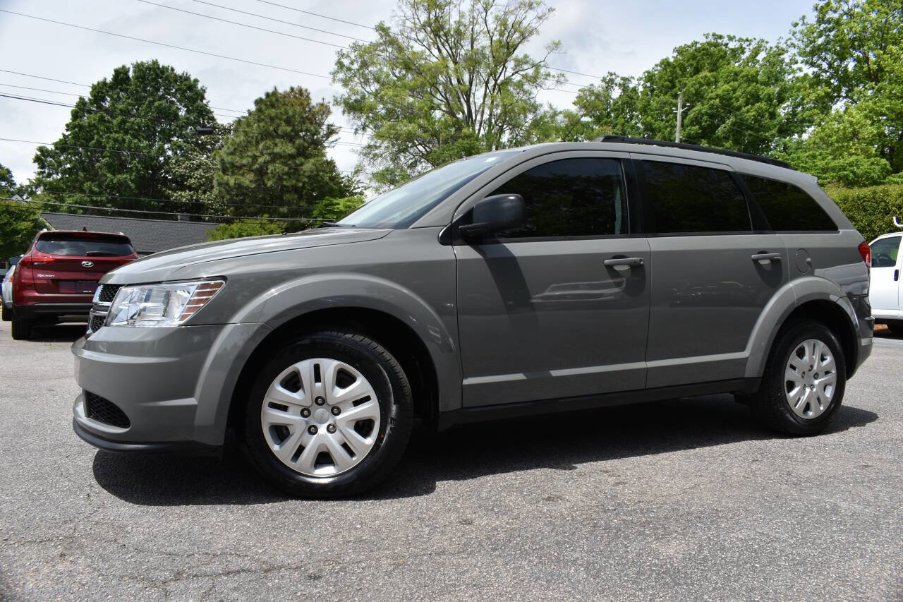 Used 2020 Dodge Journey SE FWD image 43
