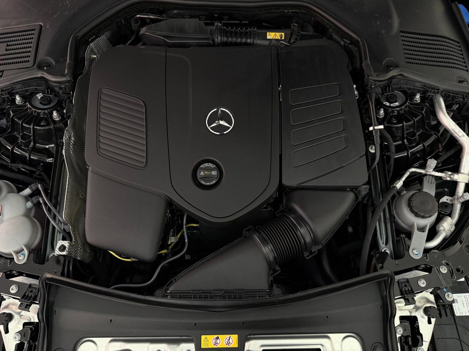 New 2026 Mercedes-Benz C 300 4MATIC Sedan image 32