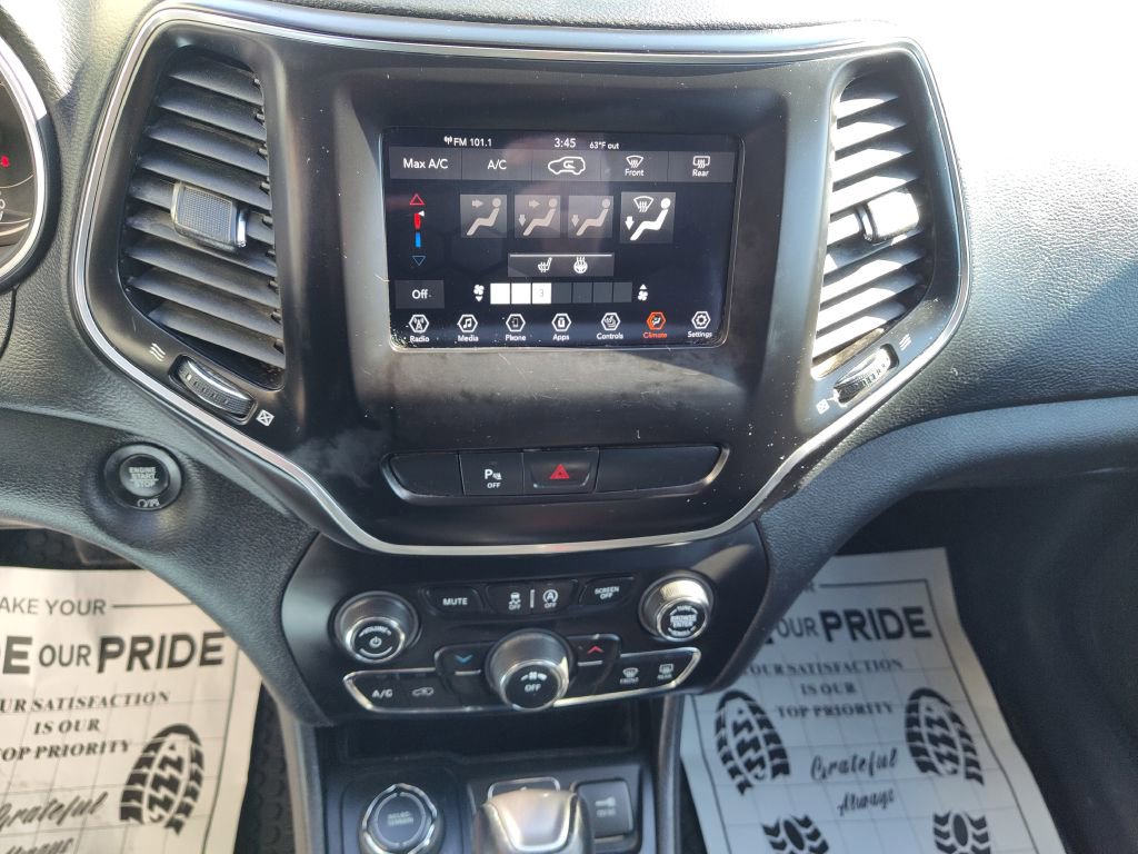 Used 2019 Jeep Cherokee Latitude Plus w/ Cold Weather Group AWD/4WD image 22