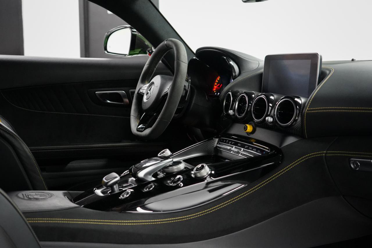 Used 2018 Mercedes-Benz AMG GT R image 18