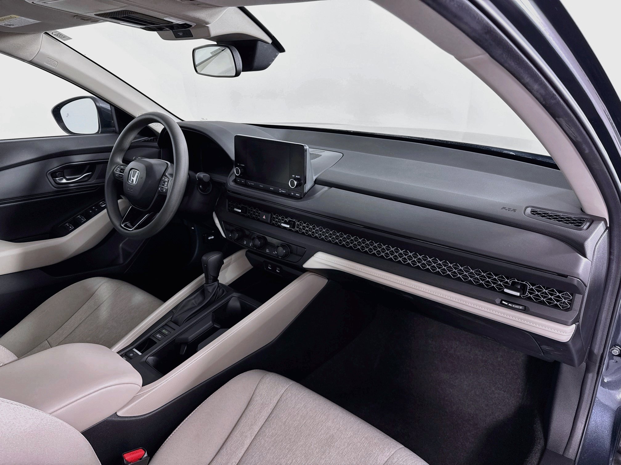 Certified 2024 Honda Accord EX image 28