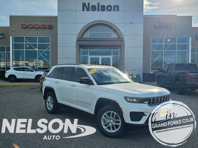 Used 2025 Jeep Grand Cherokee Laredo X w/ Luxury Tech Group I AWD/4WD image 1
