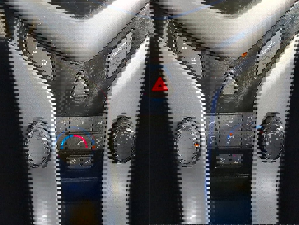 Used 2012 Chevrolet Cruze LT image 16