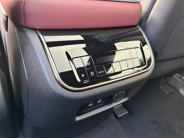 New 2026 INFINITI QX80 Autograph w/ Premium Cargo Package image 17