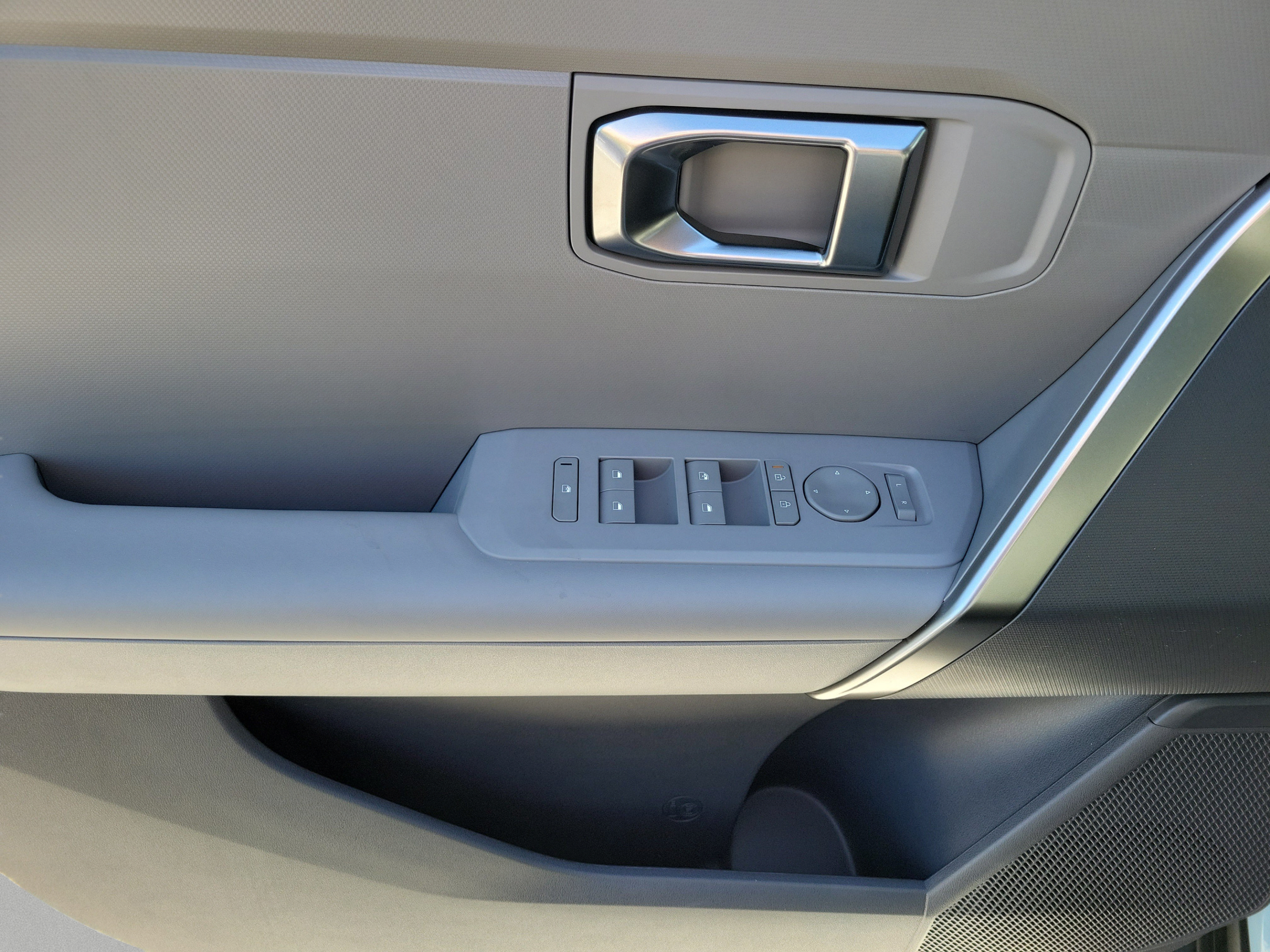 New 2027 Kia Seltos S FWD image 12