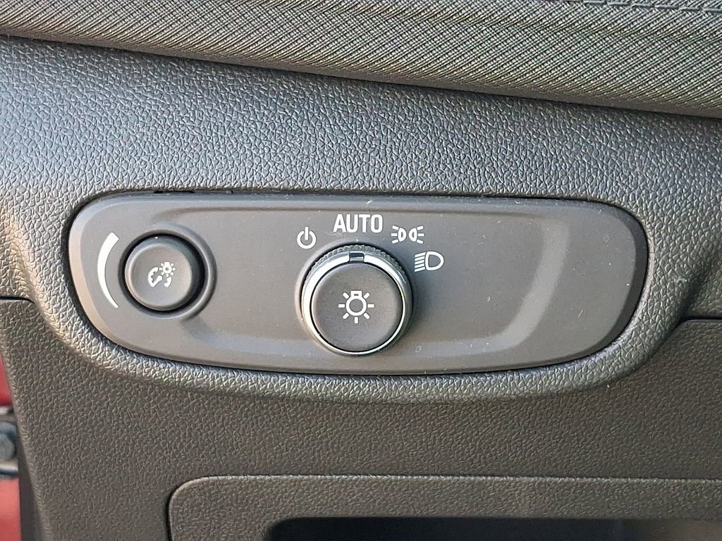 Used 2024 Chevrolet TrailBlazer LT w/ Driver Confidence Package image 22