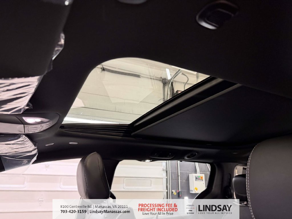 New 2027 Chrysler Pacifica Limited AWD/4WD image 22