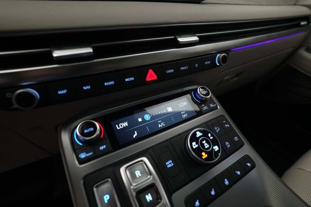 Used 2023 Hyundai Palisade Calligraphy w/ Winter Package image 22