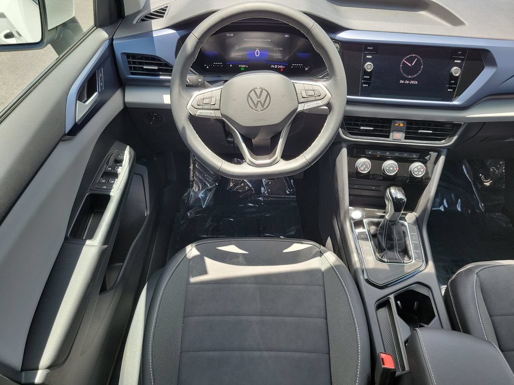 Used 2023 Volkswagen Taos SE FWD image 14