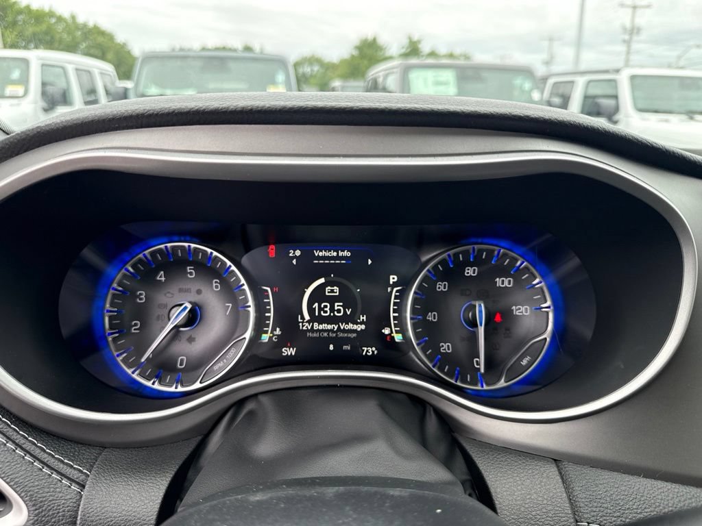 New 2027 Chrysler Pacifica Limited AWD/4WD image 11