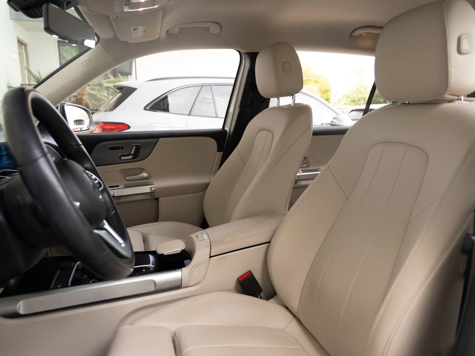 Used 2022 Mercedes-Benz GLB 250 image 12