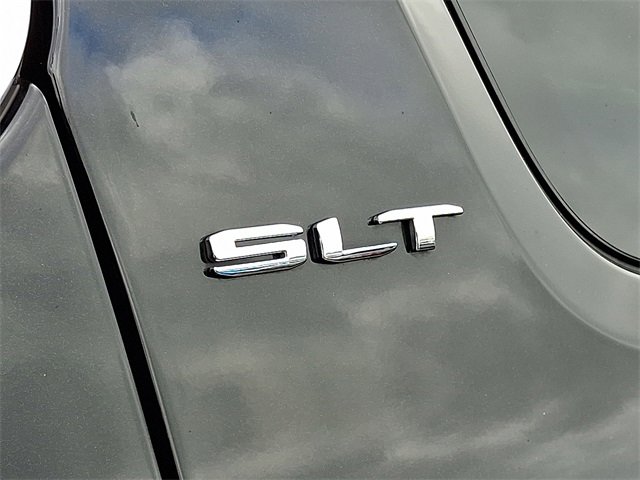 Certified 2023 GMC Acadia SLT w/ Preferred Package image 35