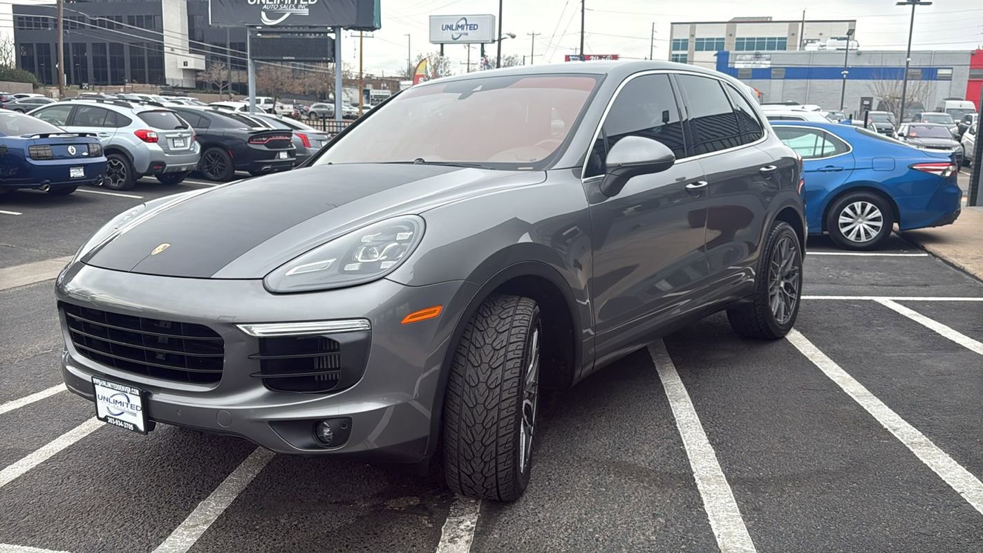 Used 2015 Porsche Cayenne S image 7