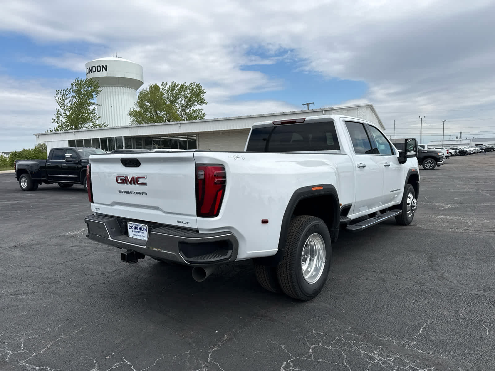 New 2026 GMC Sierra 3500 SLT w/ SLT Convenience Package AWD/4WD image 5