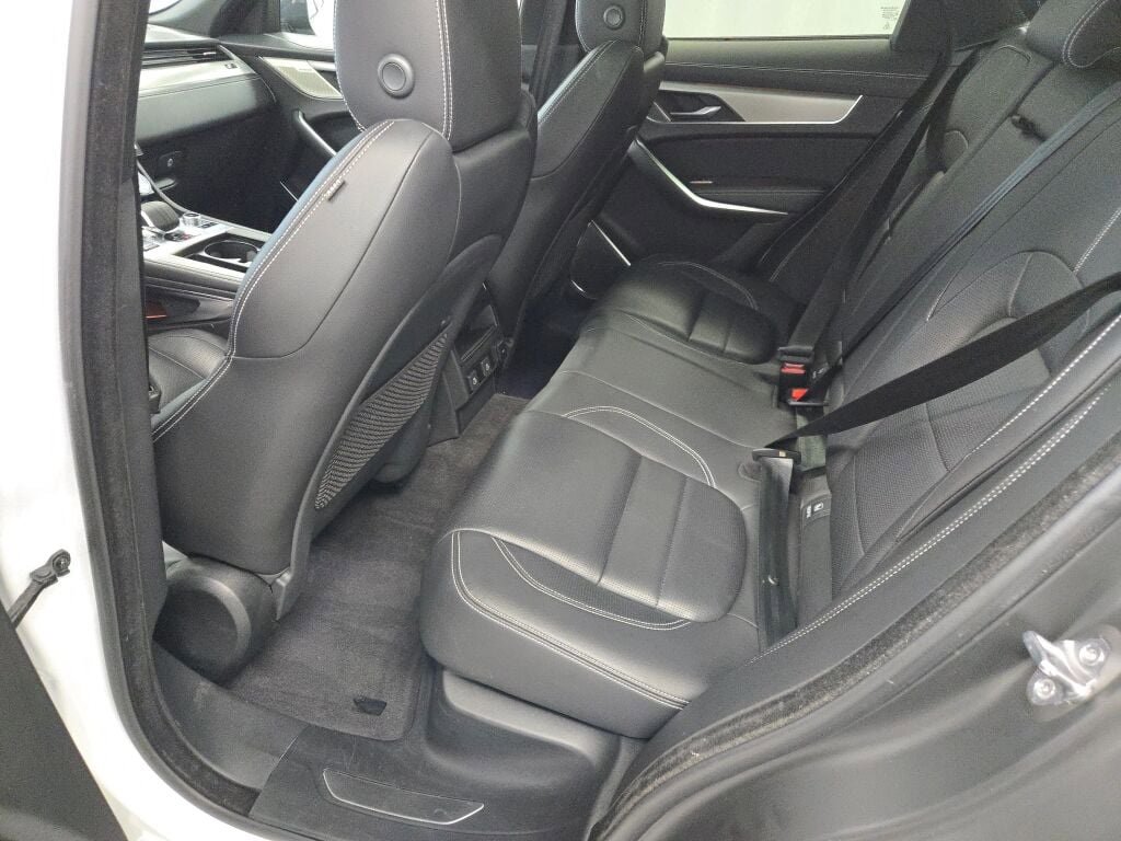 Used 2024 Jaguar F-PACE R-Dynamic S image 19