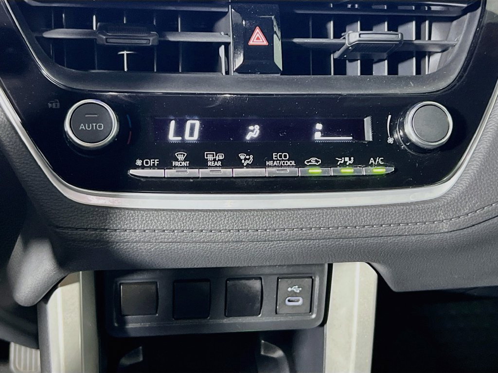 Used 2024 Toyota Corolla Cross AWD Hybrid image 25