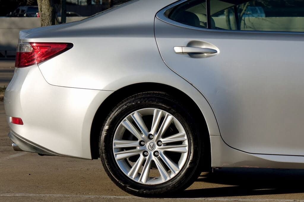Used 2014 Lexus ES 350 w/ Premium Package image 28