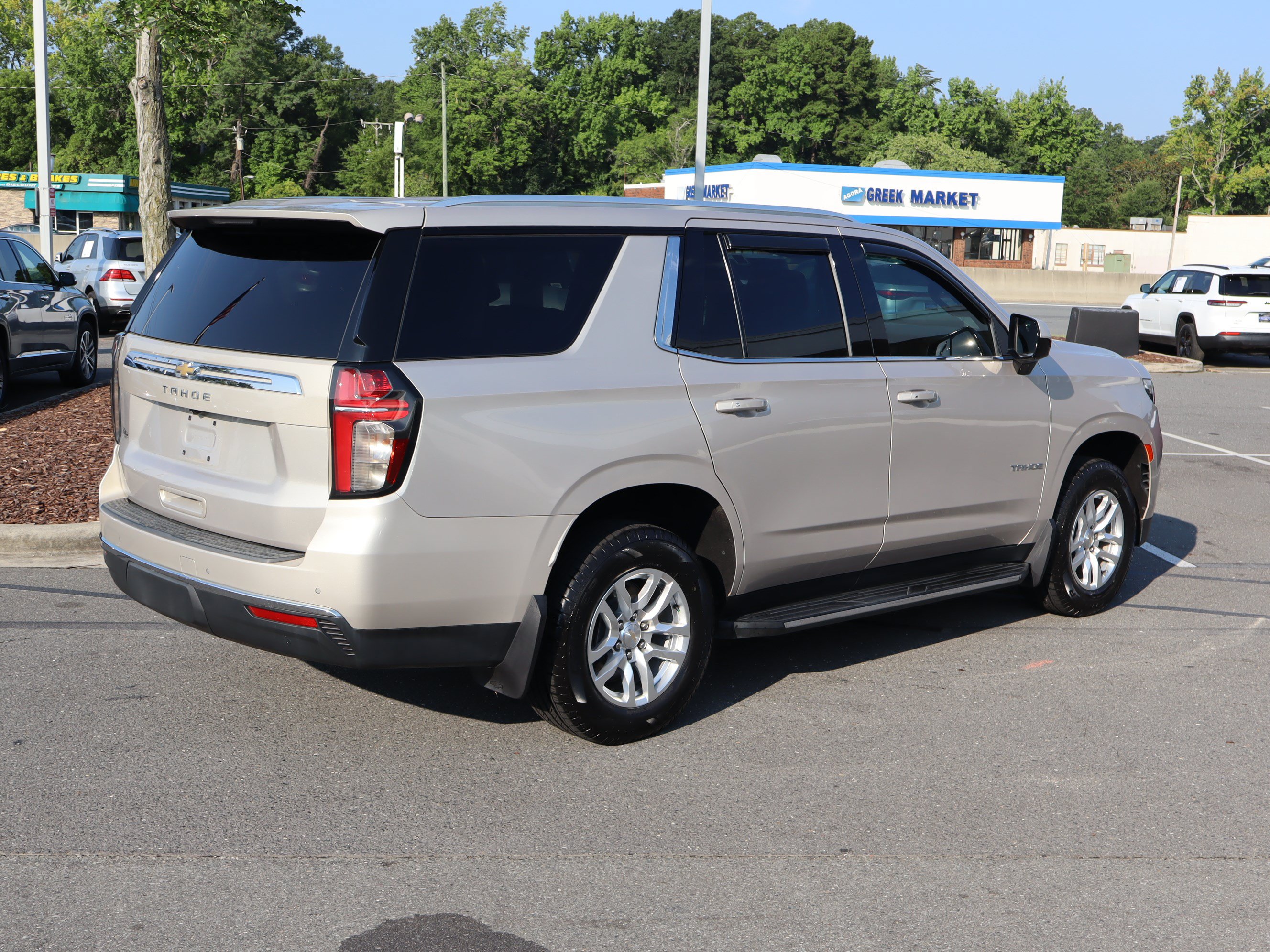 Used 2022 Chevrolet Tahoe LS RWD image 10