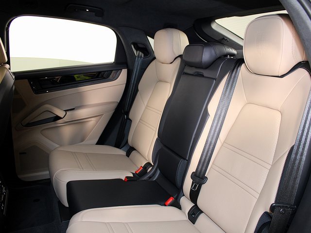 New 2026 Porsche Cayenne GTS image 22