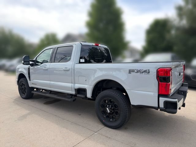 New 2026 Ford F250 Lariat w/ Black Appearance Package AWD/4WD image 8