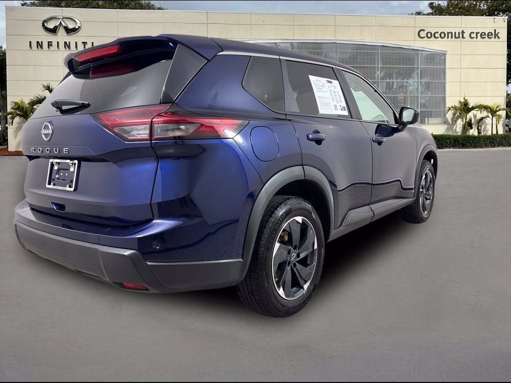 Used 2025 Nissan Rogue SV FWD image 6