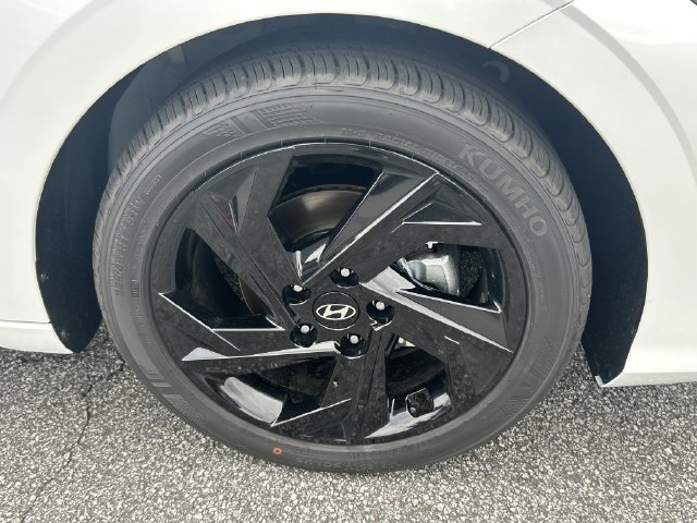 New 2026 Hyundai Elantra Sport FWD image 14