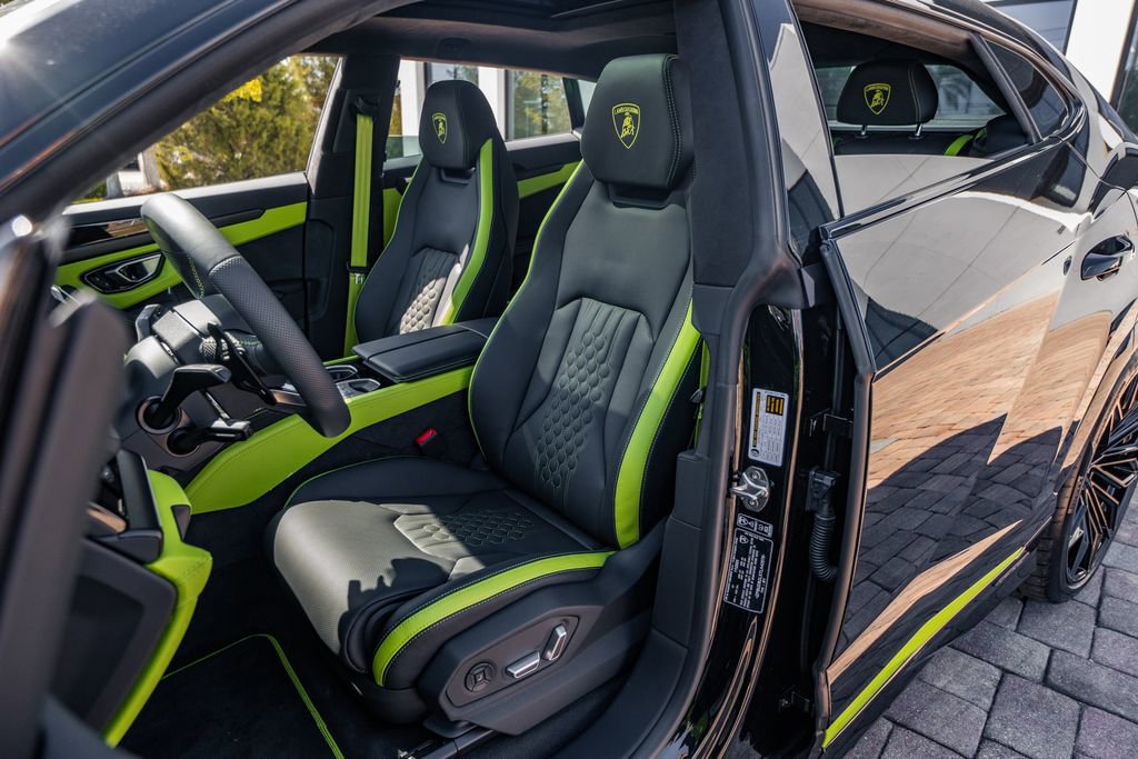 Used 2026 Lamborghini Urus Performante AWD/4WD image 19