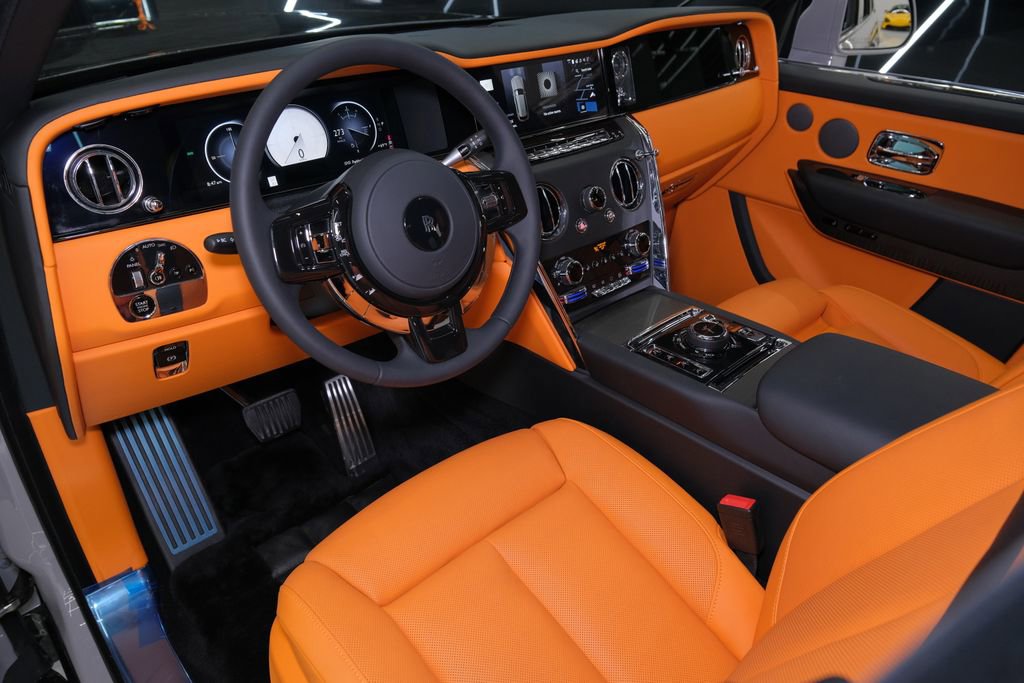 Used 2026 Rolls-Royce Cullinan AWD/4WD image 58